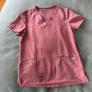 Mauve casma three-pocket scrub top. Size XS
